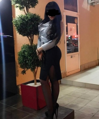 Лара, 33 года